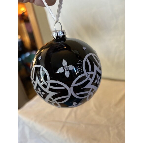 Vera Bradley 2015 Holiday Christmas ORNAMENT in Concerto pattern - Picture 4 of 8